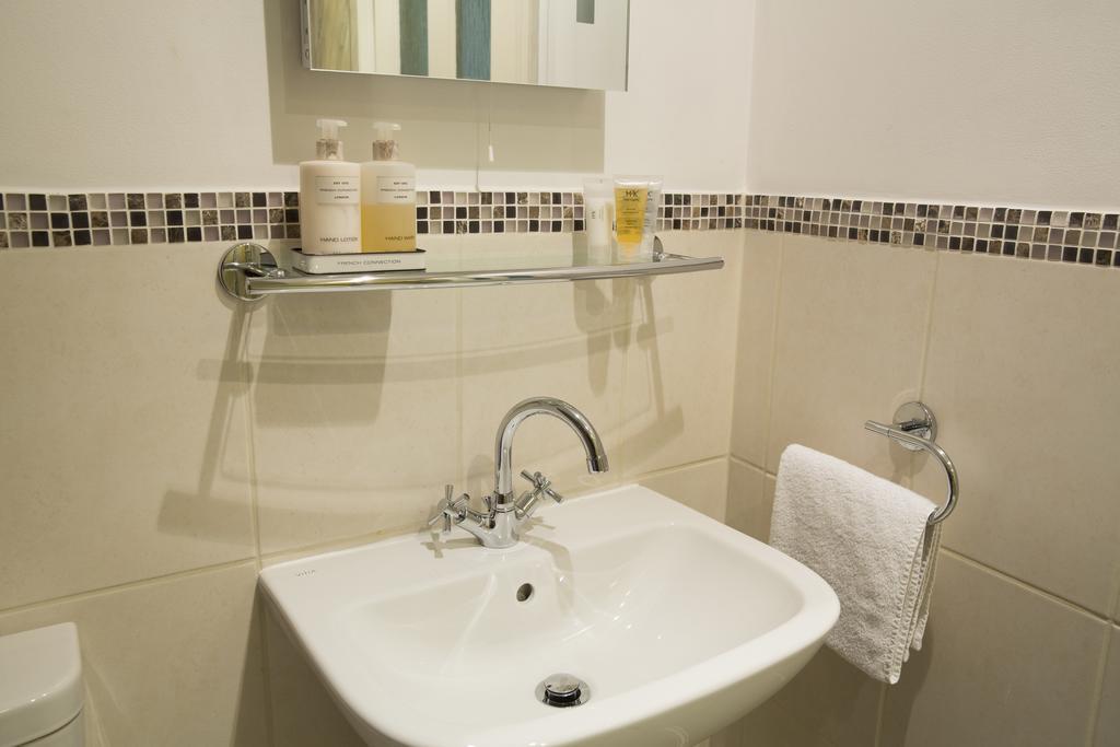 Bramwood Cottages 피커링 객실 사진