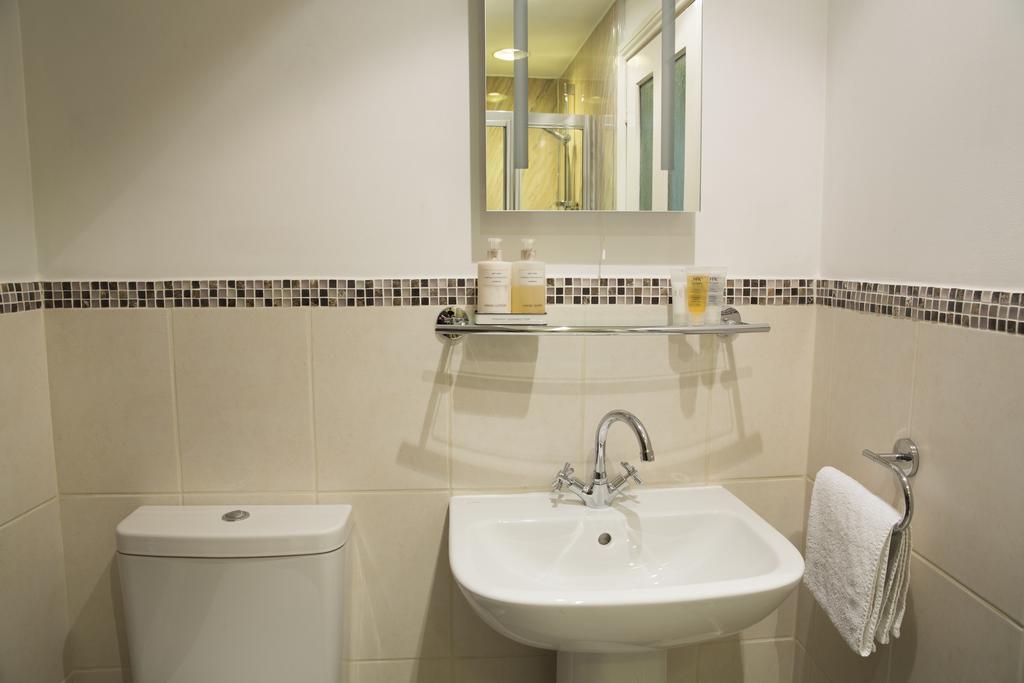 Bramwood Cottages 피커링 객실 사진